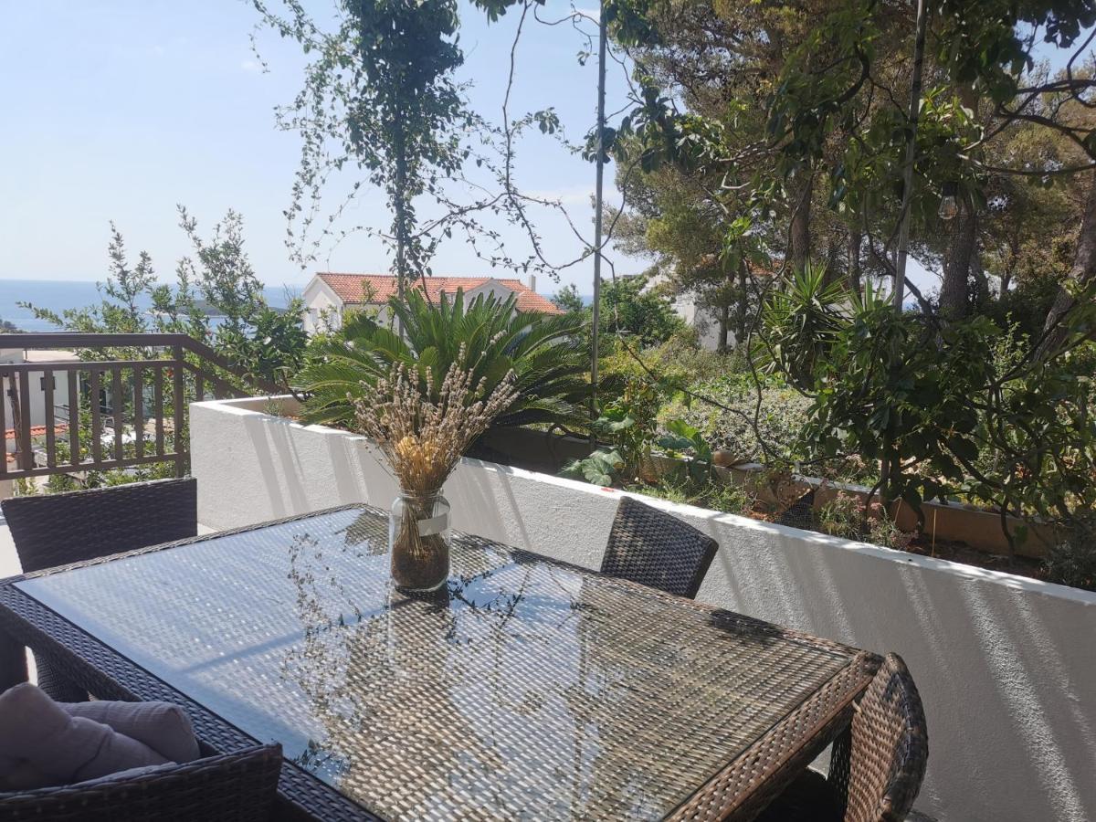 Pine Apartment Hvar Town Exterior photo